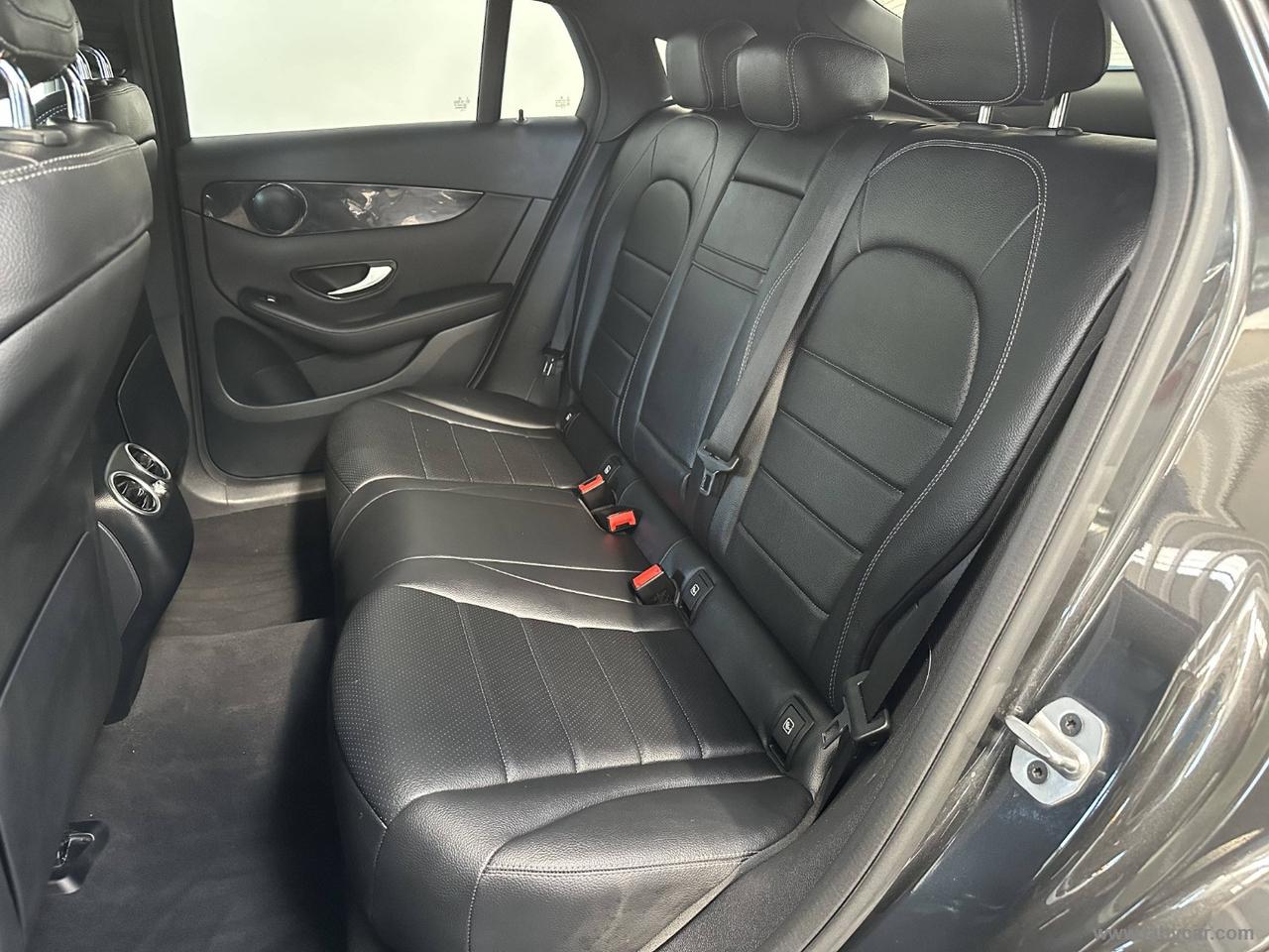 MERCEDES-BENZ GLC 200 d 4Matic Coupé Business