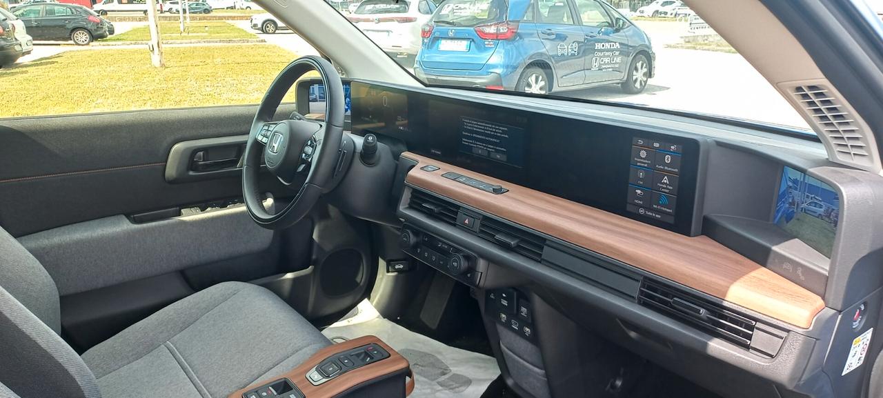 Honda e Advance 17