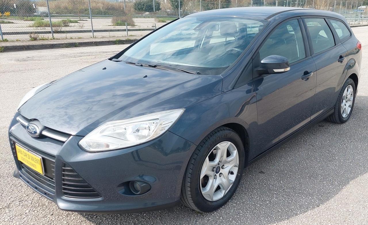 FORD FOCUS SW - SPAZIOSA PER LAVORO E FAMIGLIA