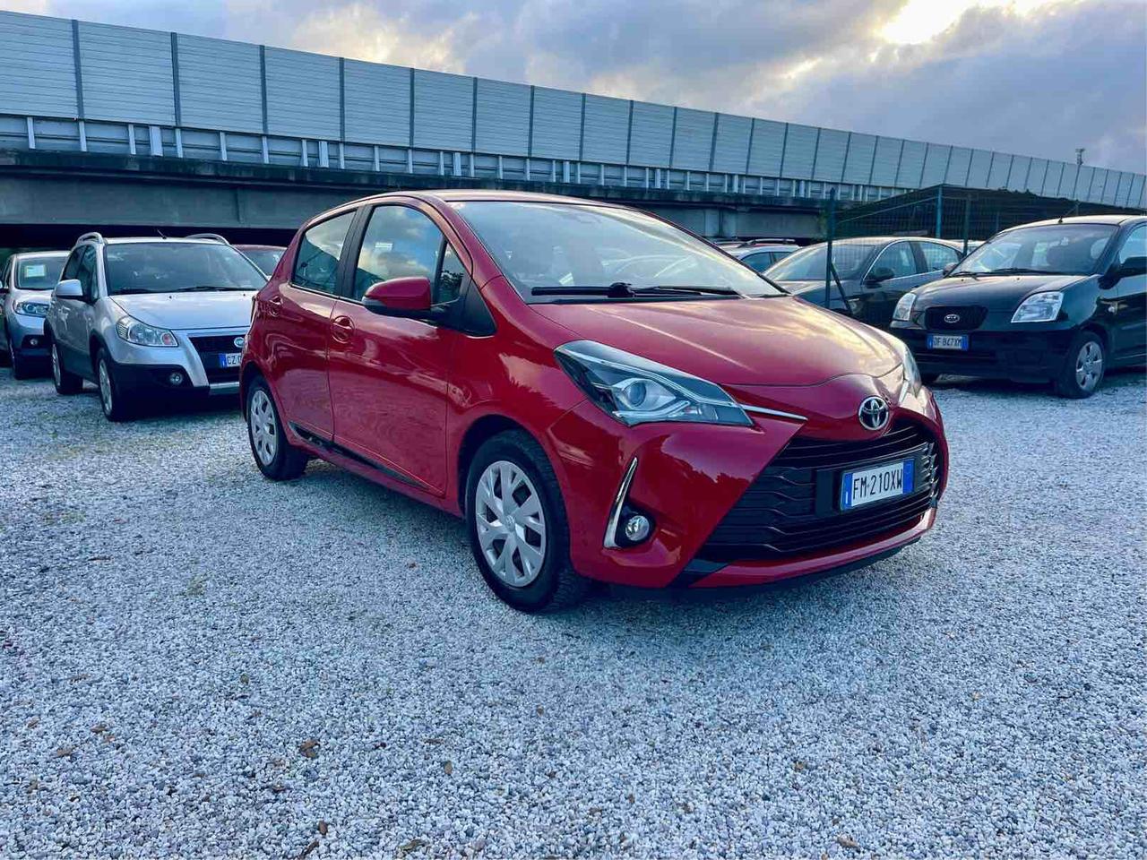TOYOTA YARIS 1.0 BENZINA - COOL