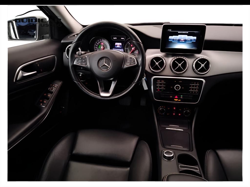 Mercedes-Benz GLA-X156 2014 - GLA 180 d (cdi) Enduro auto