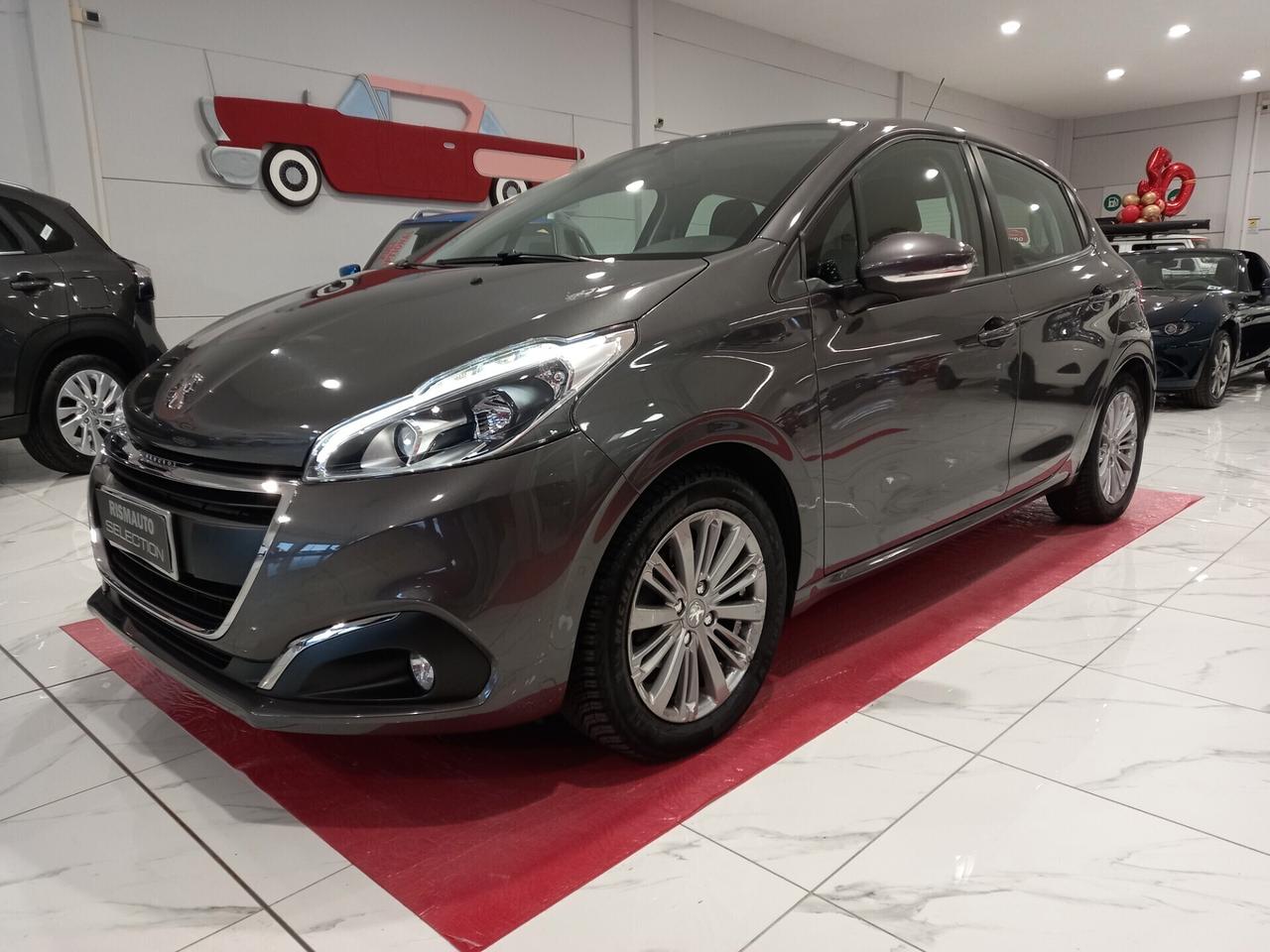 Peugeot 208 PureTech 82 5 porte Allure