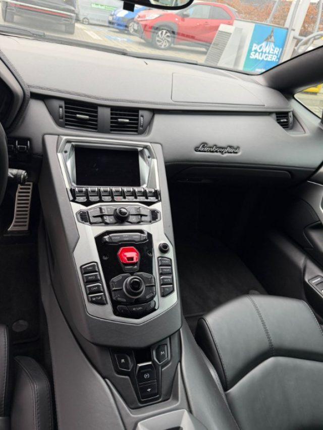 LAMBORGHINI Aventador S 6.5 Roadster