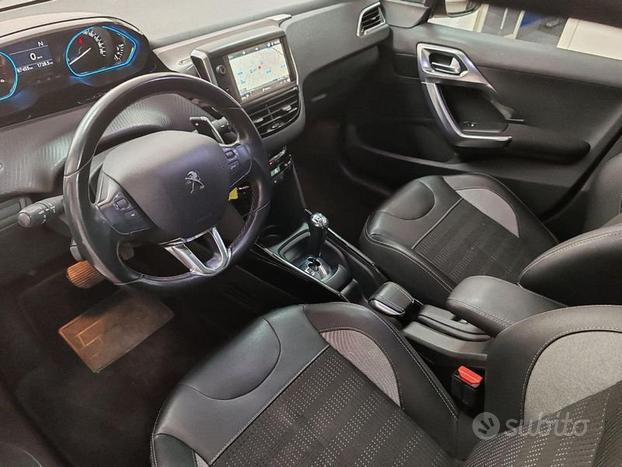 Peugeot 2008 BlueHDi 120 EAT6 S&S Allure AUTO...