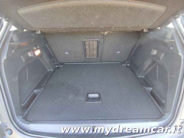 PEUGEOT 3008 BlueHDi 130 S&S Allure