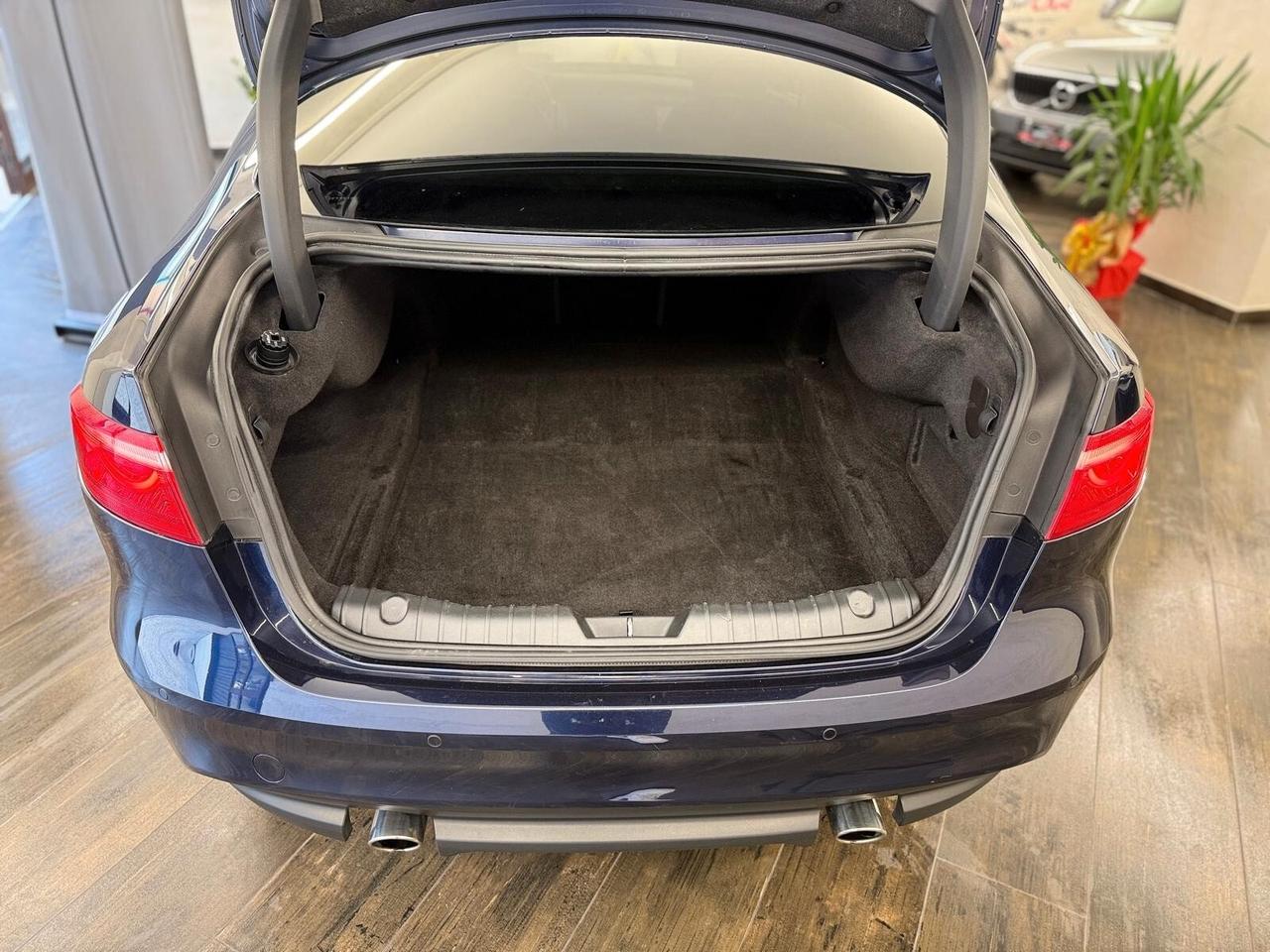 Jaguar XF 2.0 D 240 CV aut. Prestige