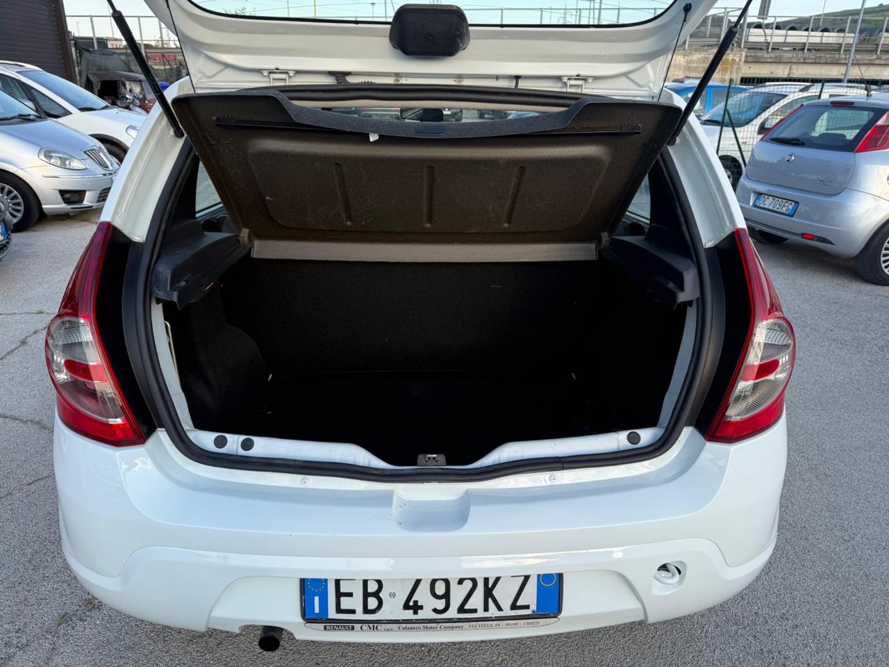 Dacia Sandero 1.2 16V GPL 75CV