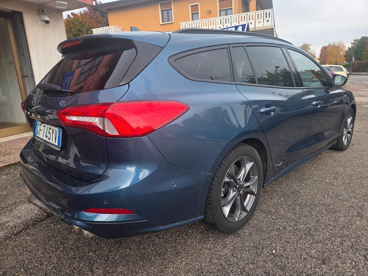 Ford Focus Hybrid 125 Powershift SW ST-Line - 2021