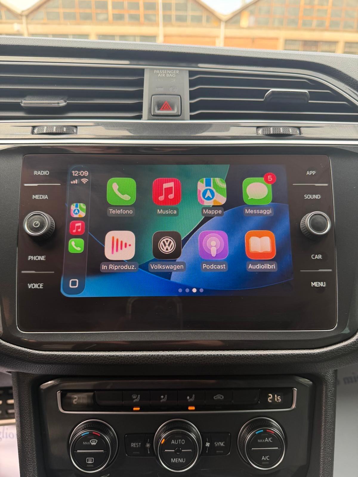 Volkswagen Tiguan 2.0 TDI SCR DSG R-LINE Pack interno ed esterno