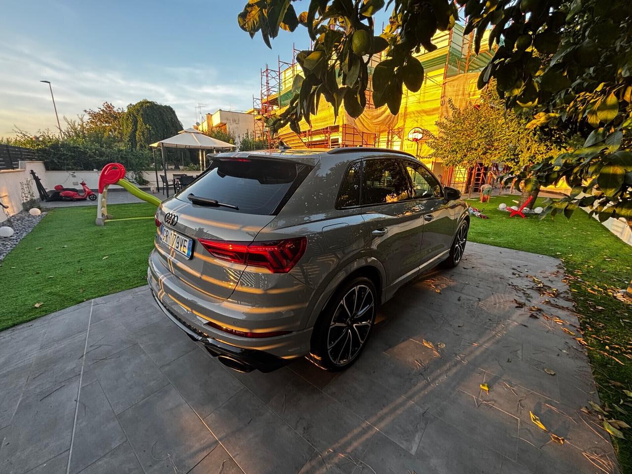 Audi Q3 RS Q3 quattro S tronic