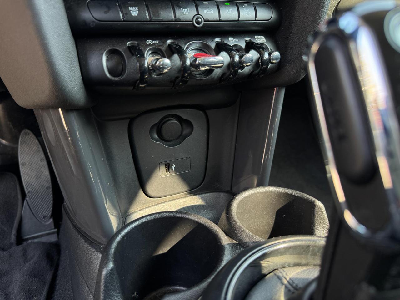 Mini 5 Porte One Essential 1.5 Twin Power Turbo 102cv Steptronic