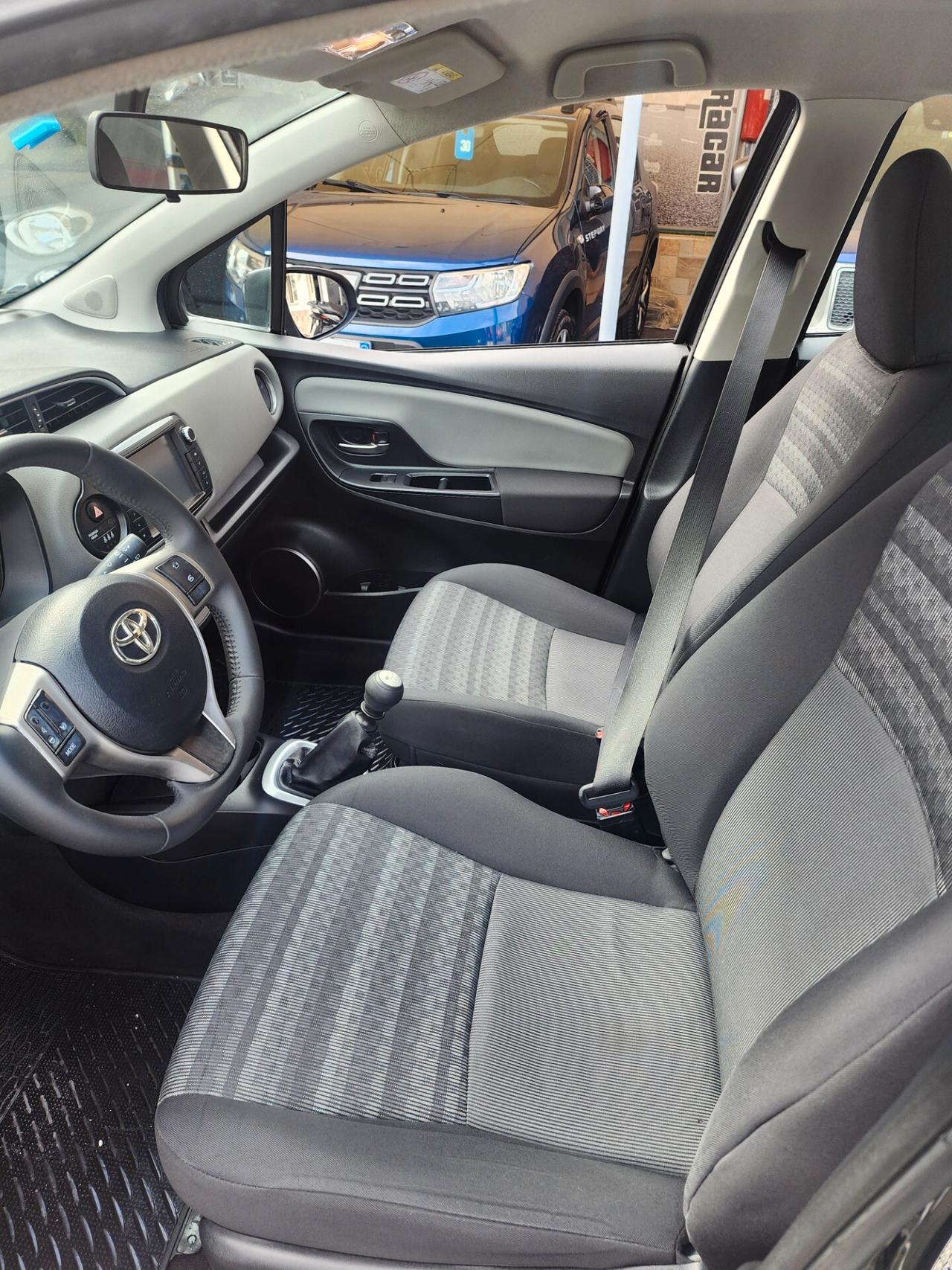 Toyota Yaris 1.4 D-4D 5 porte Lounge - 2017