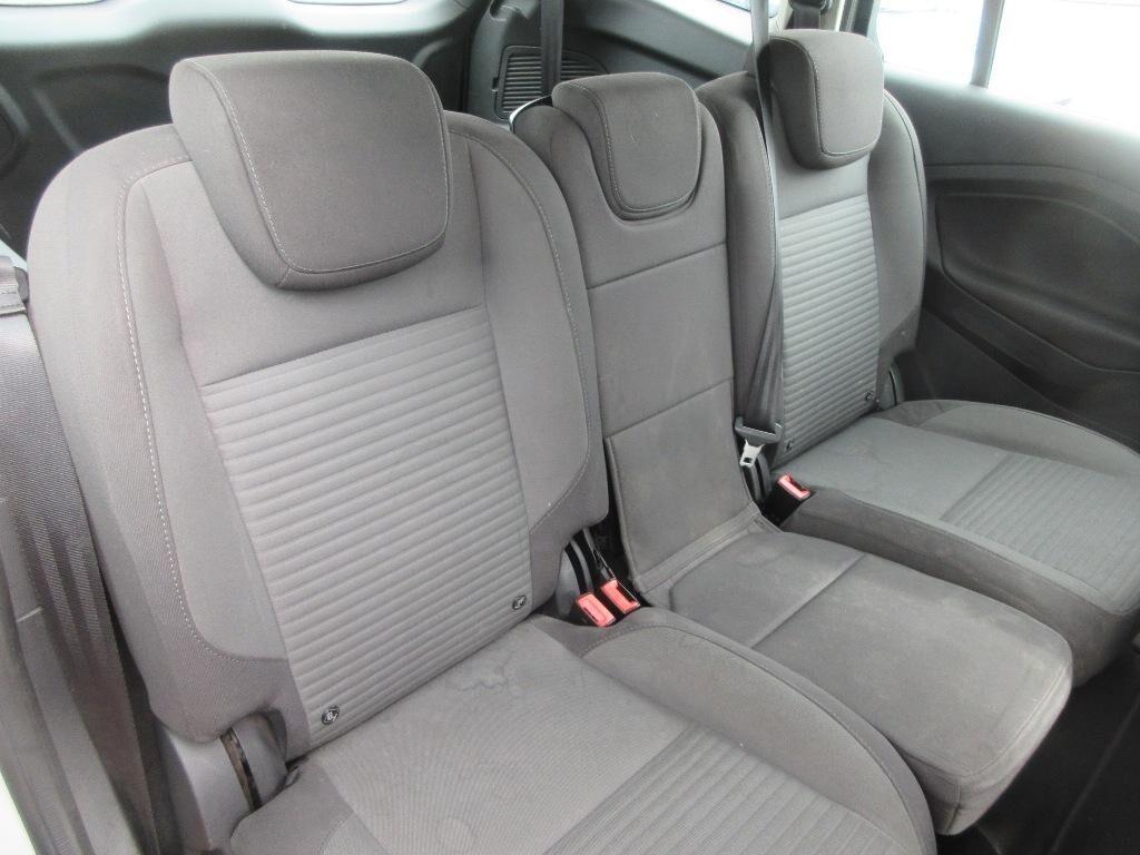 Ford C-Max7 1.5 TDCi 120CV Titanium 7 Posti