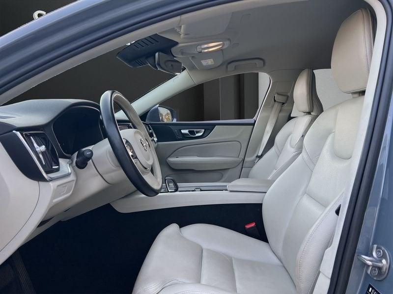 Volvo V60 Cross Country B4 D AWD autom. PLUS