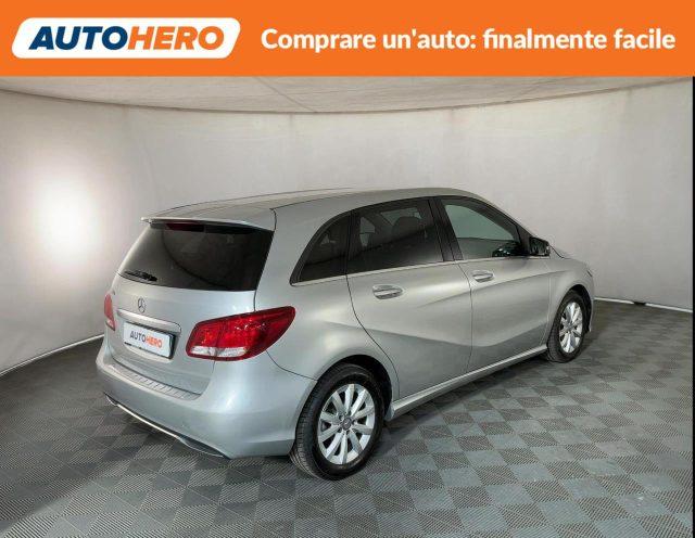 MERCEDES-BENZ B 180 d Automatic Business