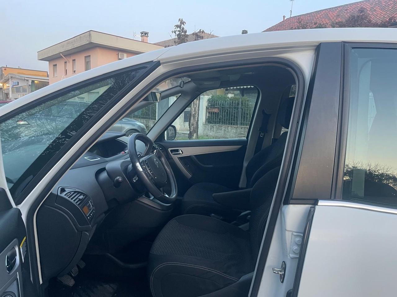 Citroen C4 Picasso 1.6 HDi 110 FAP Exclusive 2012