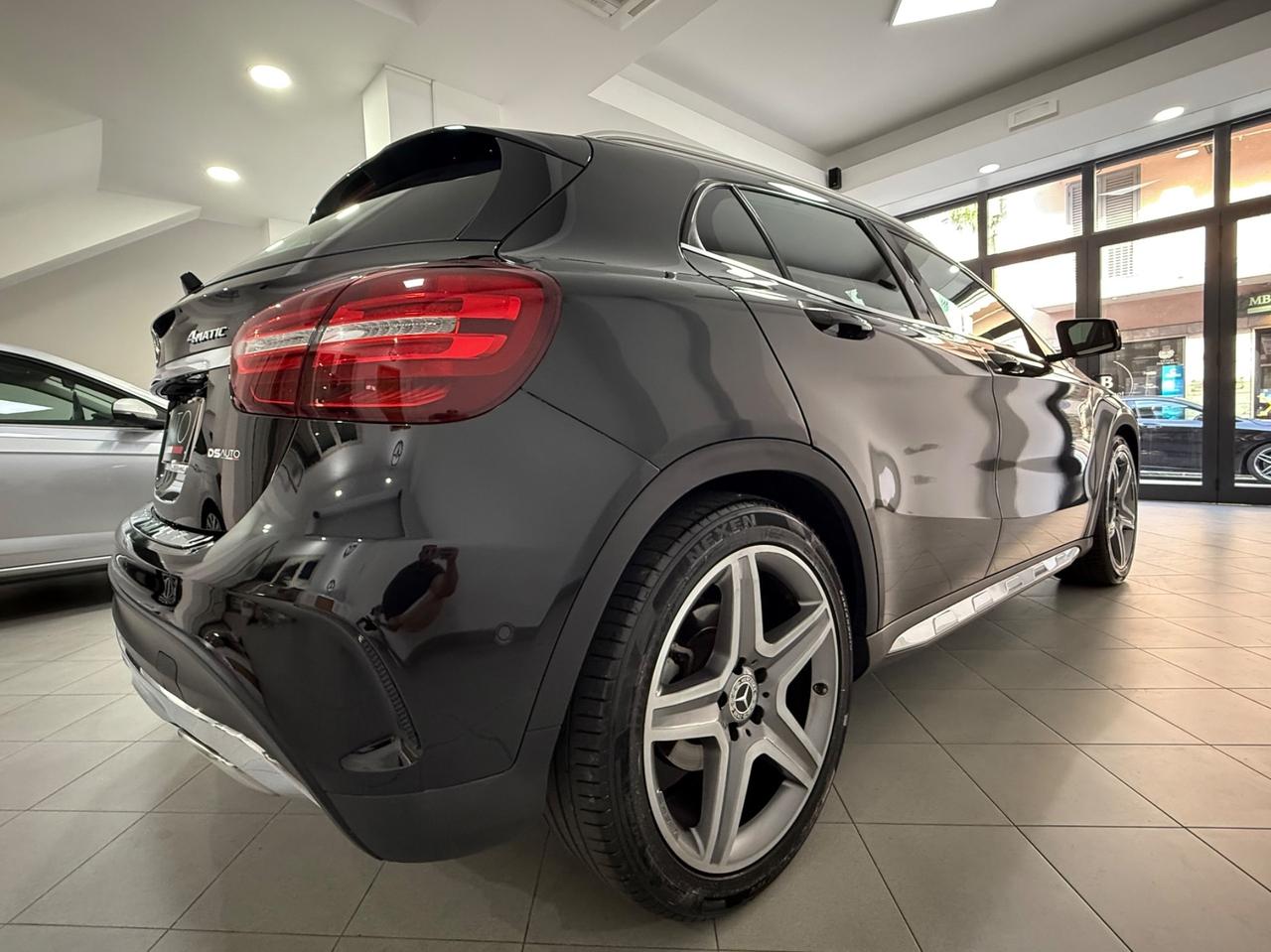 MERCEDES- BENZ GLA 200 D 136CV AMG PREMIUM PLUS 4MATIC