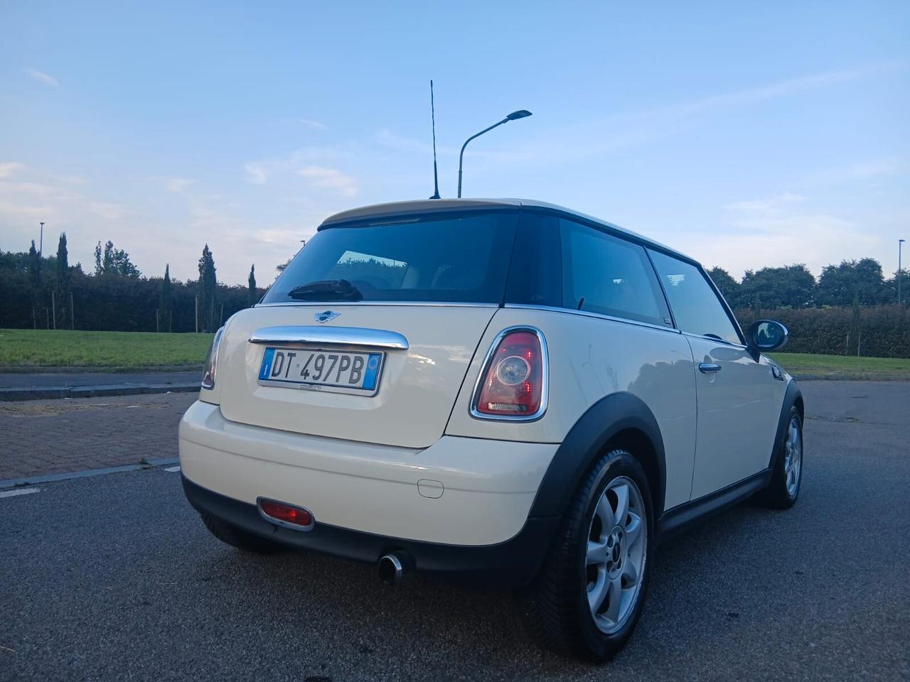 Mini 1.4 16V One Chili