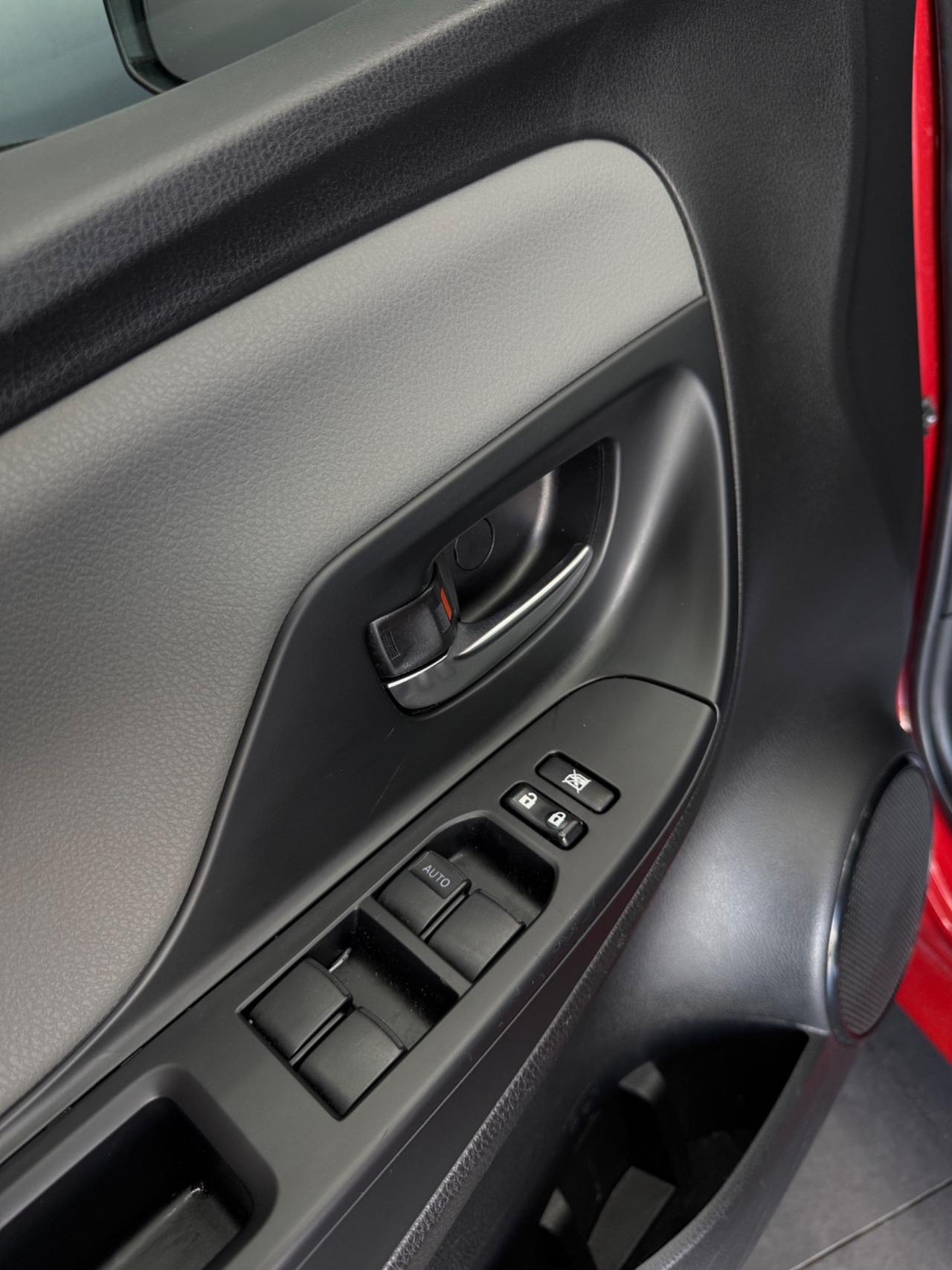 Toyota Yaris 1.5 Hybrid TREND RED EDITION 2018