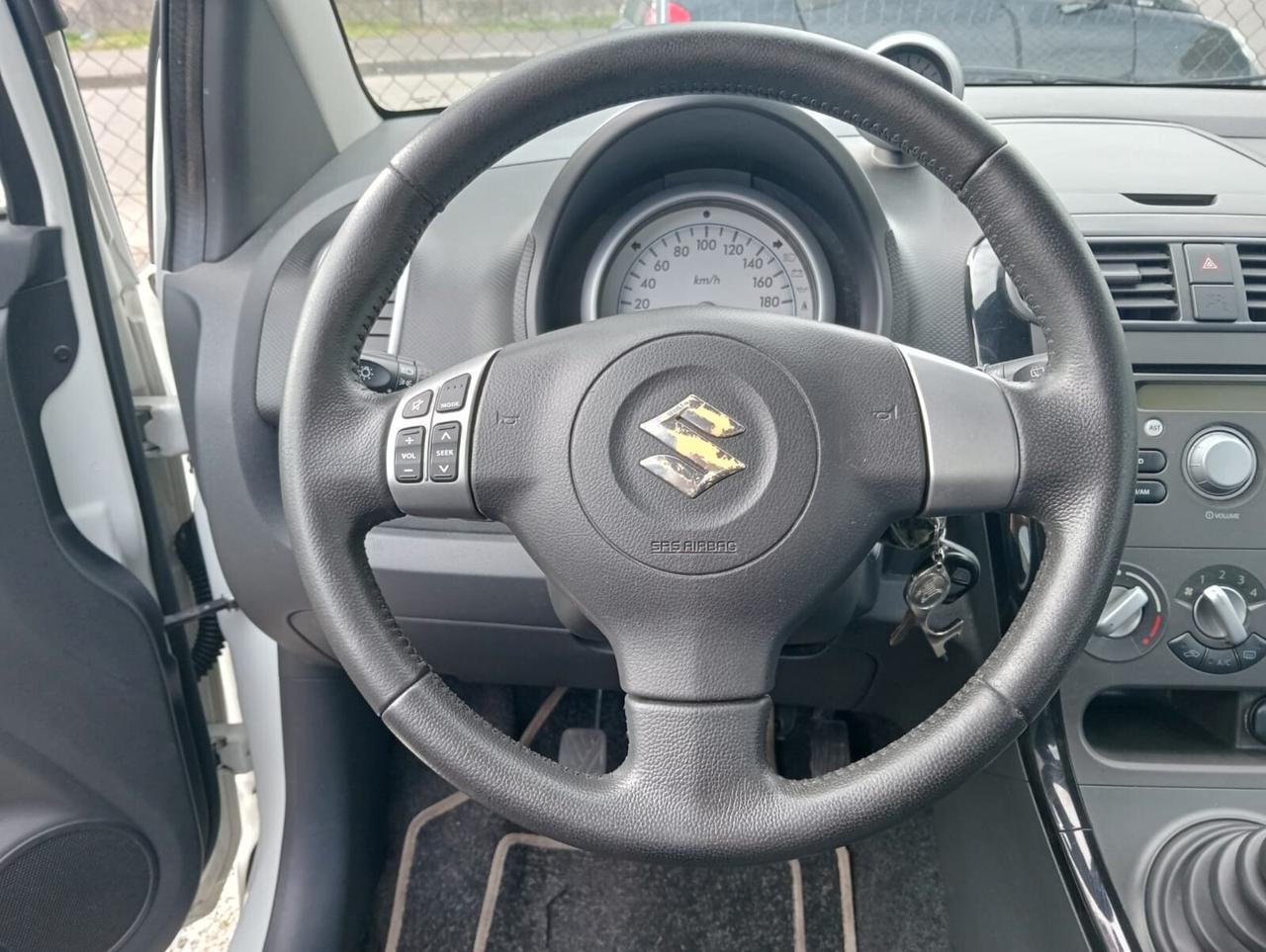 Suzuki Splash 1.0 VVT GL