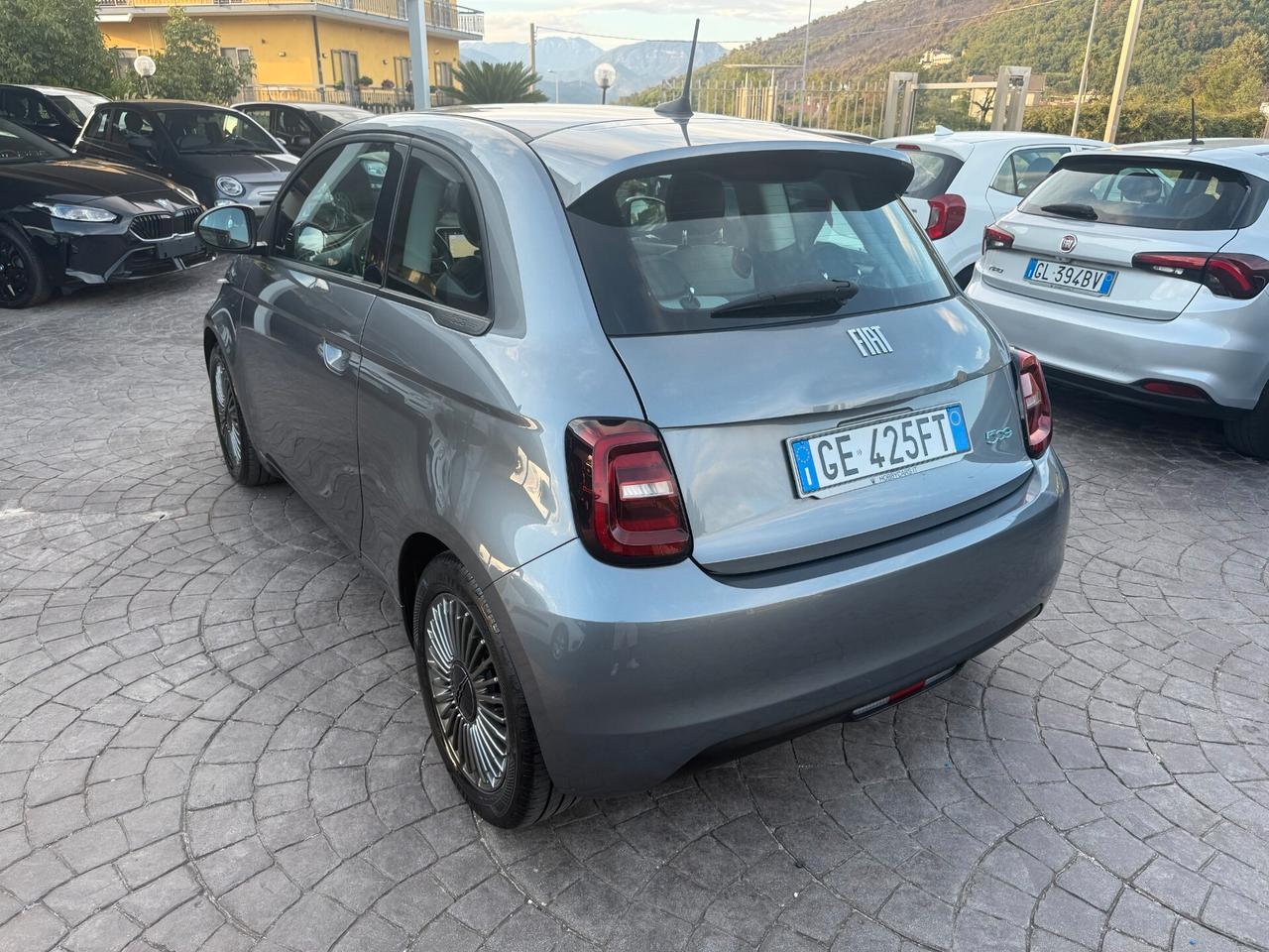 Fiat 500 500e Berlina 42 kWh Icon