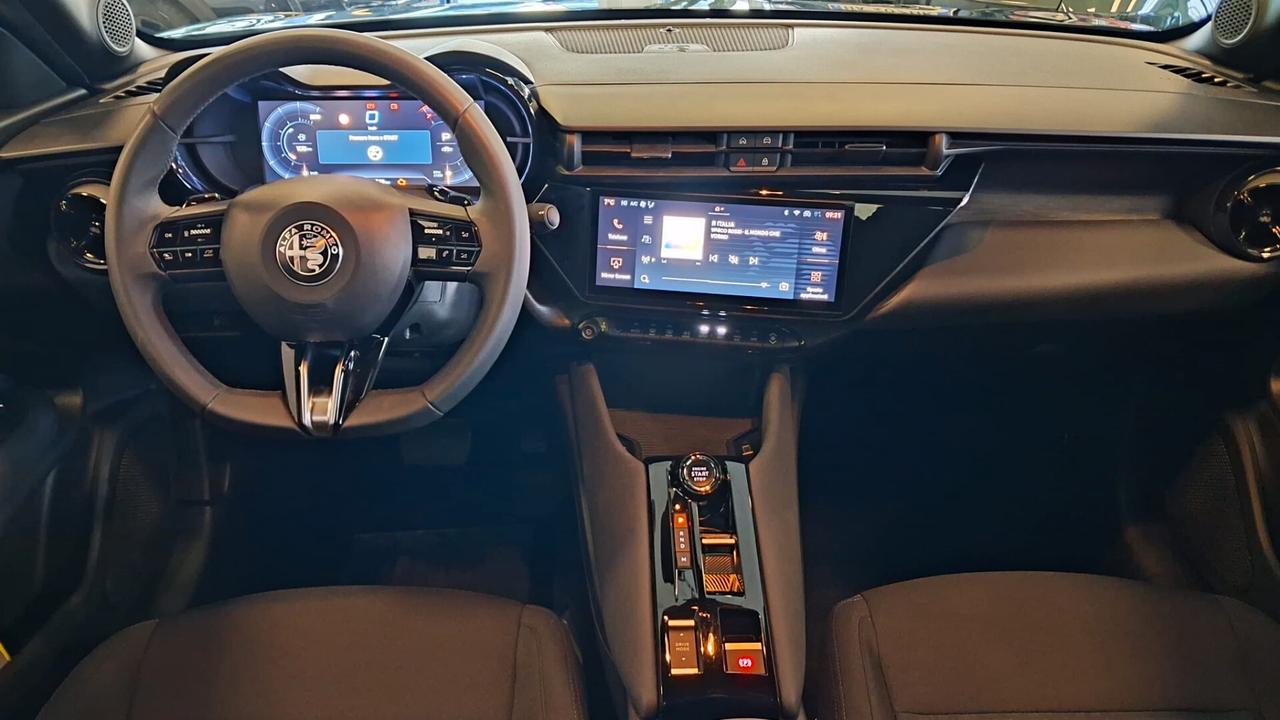 Alfa Romeo Junior 1.2 145 CV Hybrid eDCT6