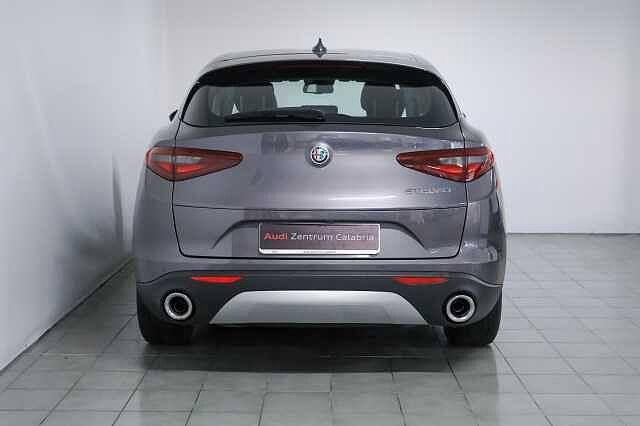 Alfa Romeo Stelvio 2.2 Turbodiesel 180 CV AT8 RWD Super