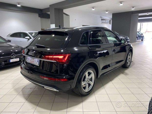 AUDI Q5 35 TDI S tronic Business