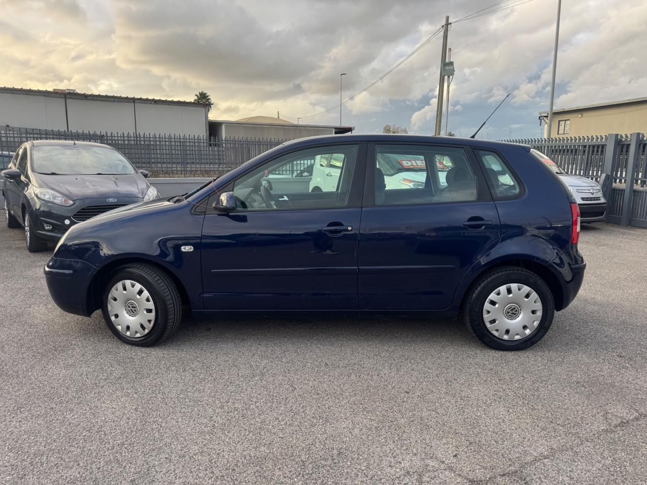 Volkswagen Polo 1.2 5p. Trendline