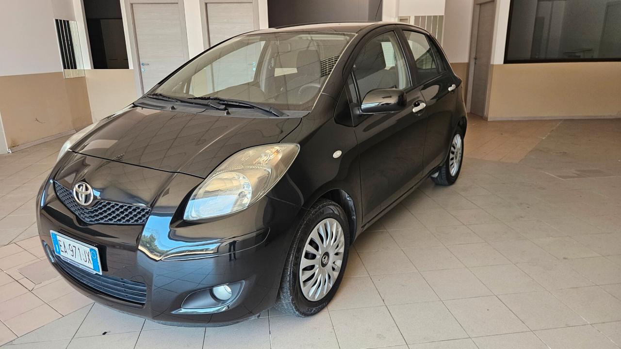 Toyota Yaris 1.4 D-4D DPF 5 porte Sol