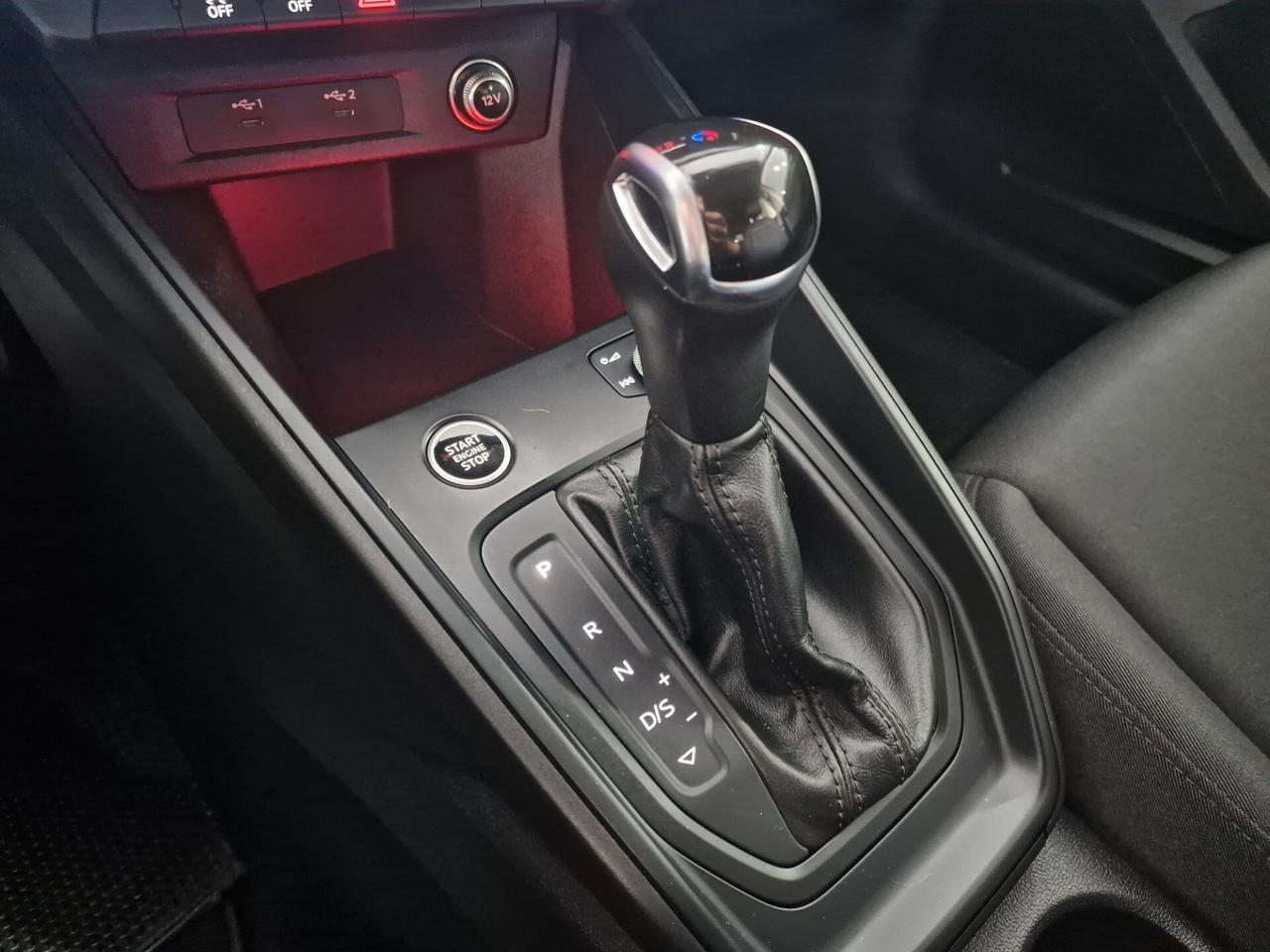 Audi A1 citycarver 30 TFSI S tronic Identity Contrast