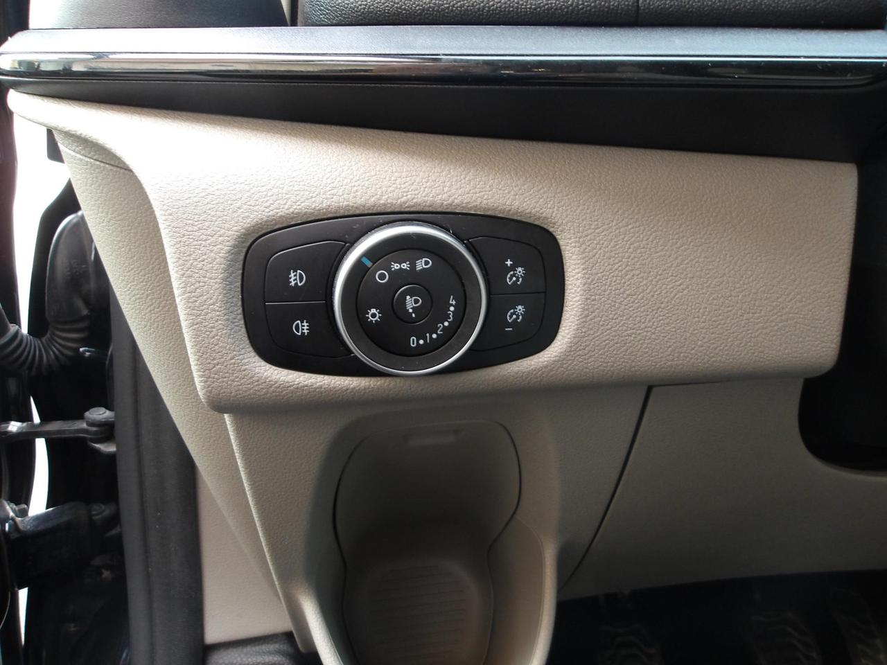 FORD TOURNEO CUSTOM 9 POSTI 320 2.0 tdci 105cv