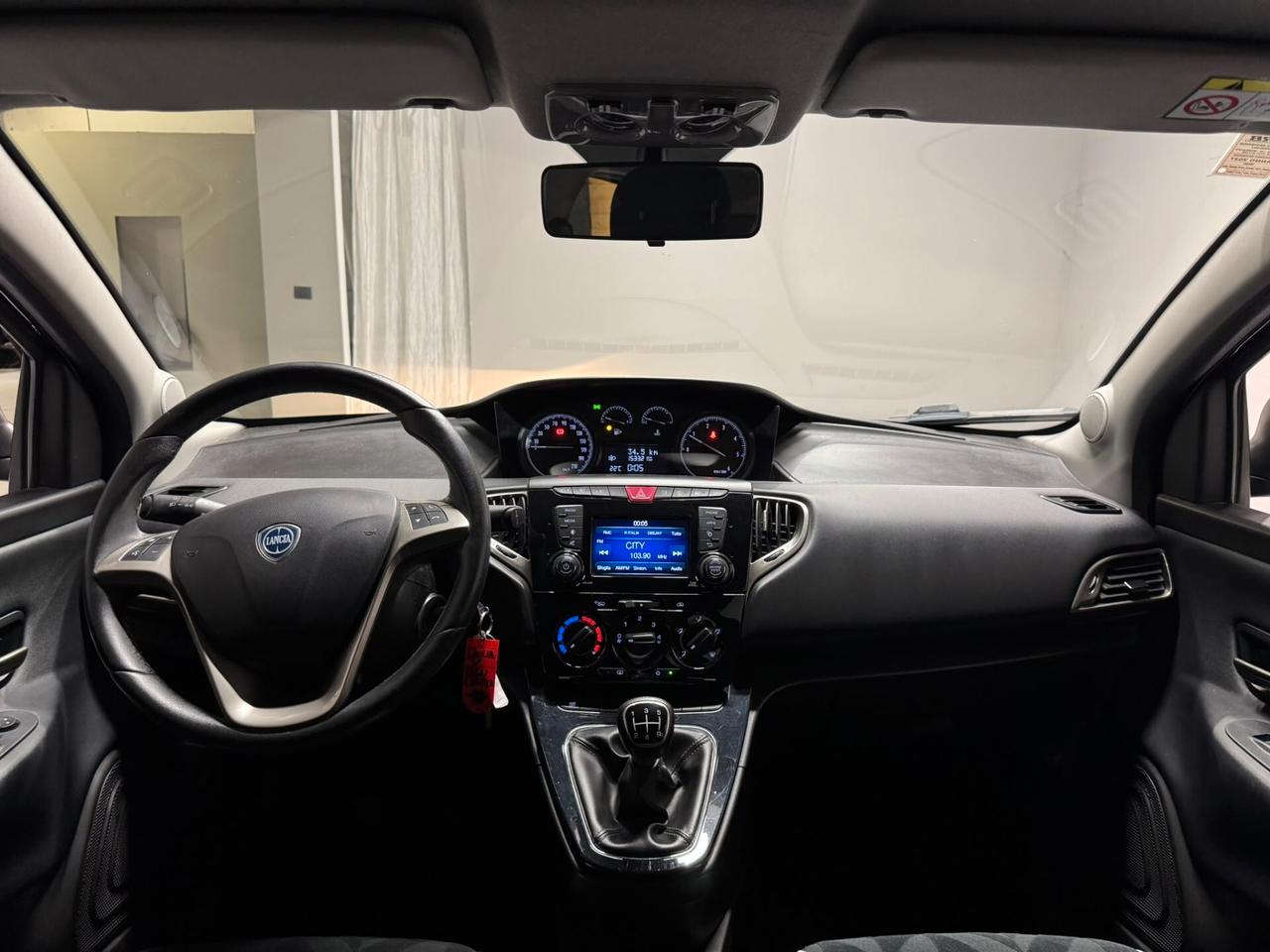 Lancia Ypsilon 1.3 MJT 16V 95 CV 5 porte S&S Silver