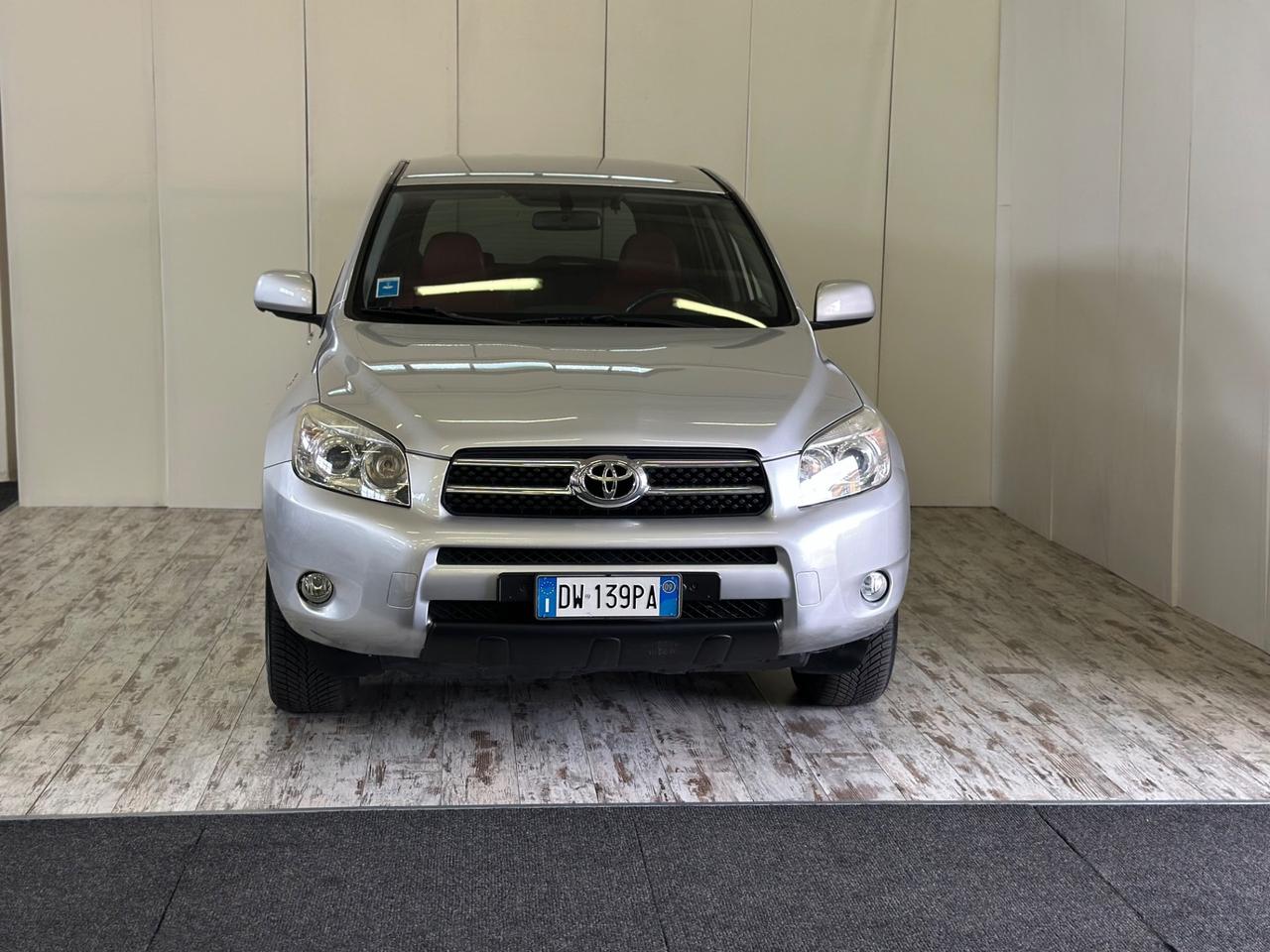 Toyota RAV4 2.2 D-4D 136 CV Sol
