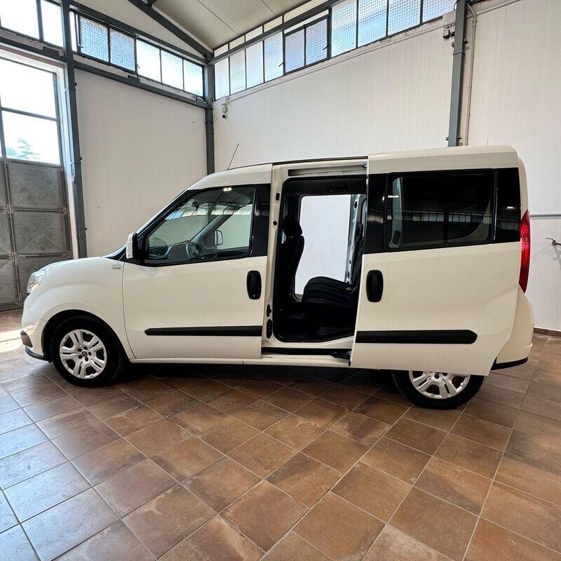 FIAT DOBLO' 1.6mjt 105cv AUTOCARRO 5 POSTI
