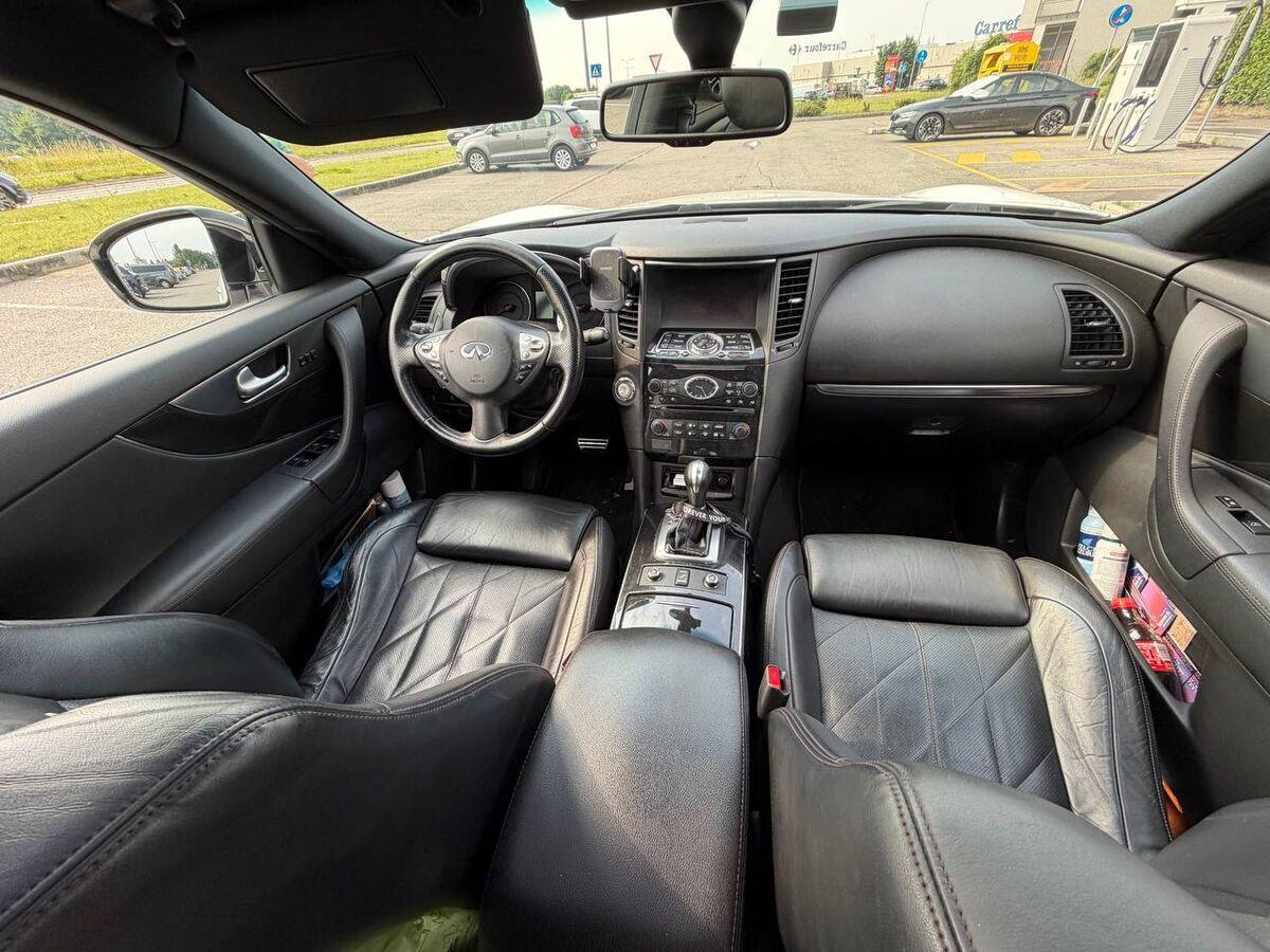 Infiniti QX70 (FX) 3.0d V6 S Premium awd auto