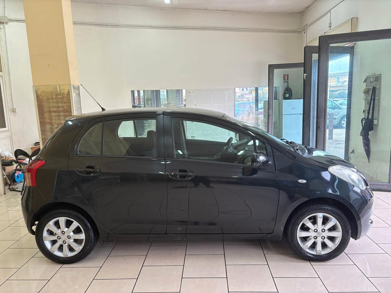 Toyota Yaris 1000 5 porte Full Opt
