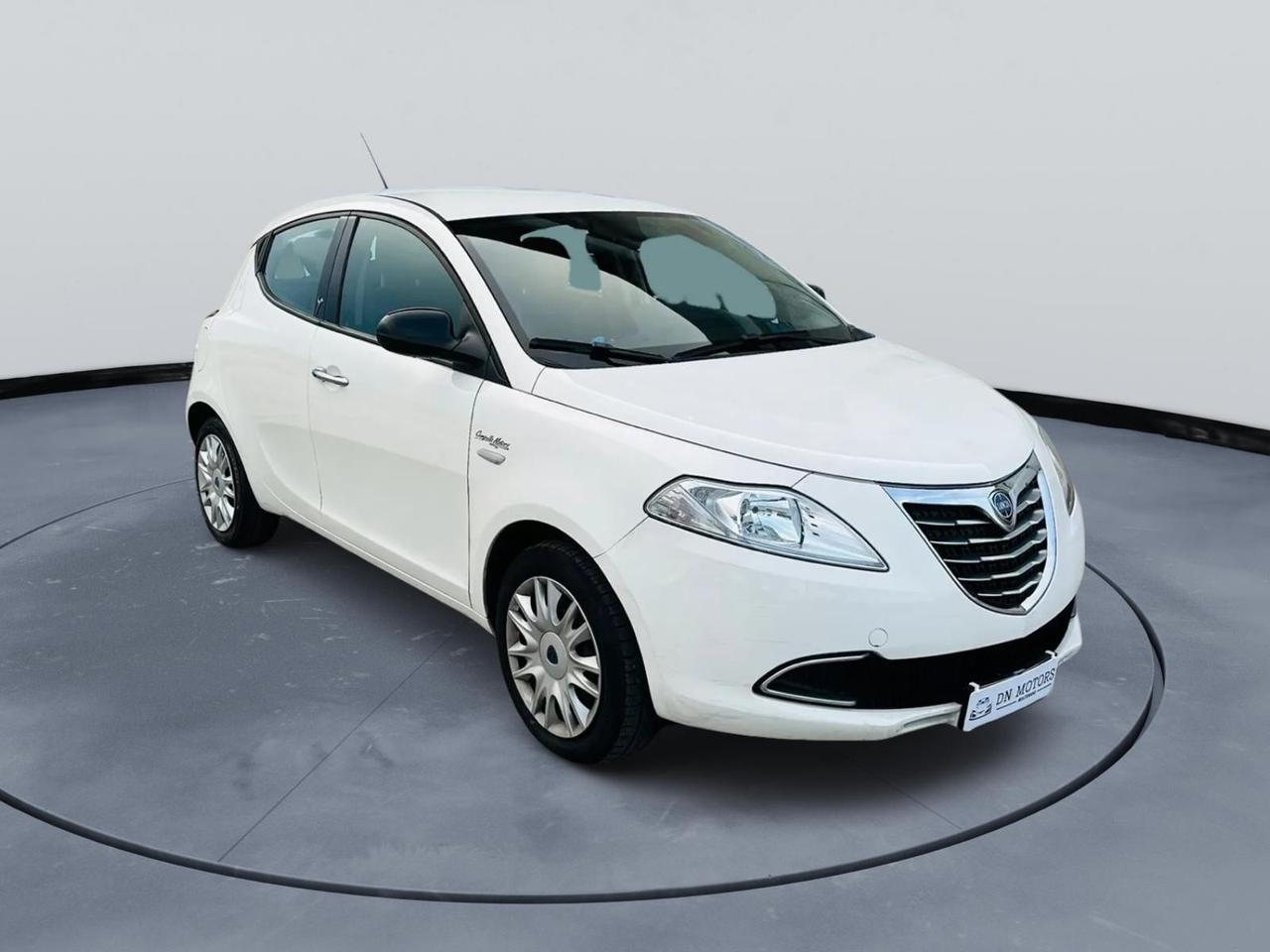Lancia Ypsilon 0.9 benzina 2015 48.000km neo