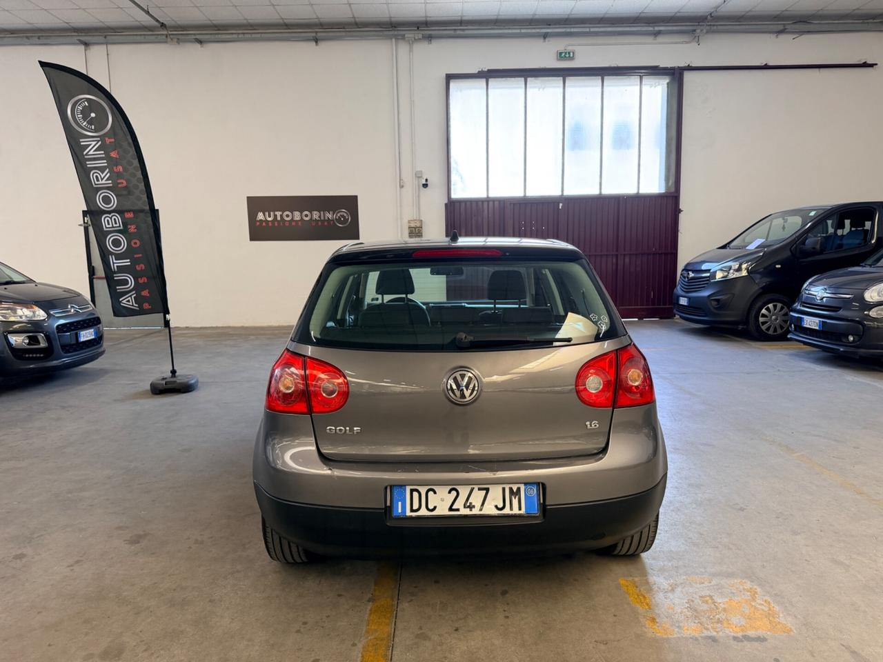 Volkswagen Golf 1.6 16V FSI 5p. Comfortline