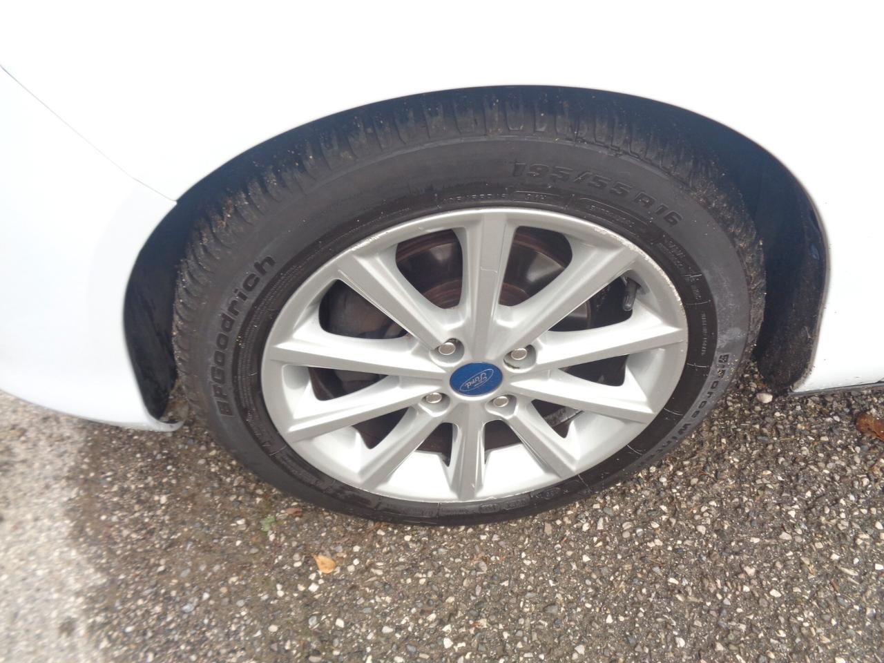 Ford B-Max 1.5 TDCi 75 CV Business Titanium