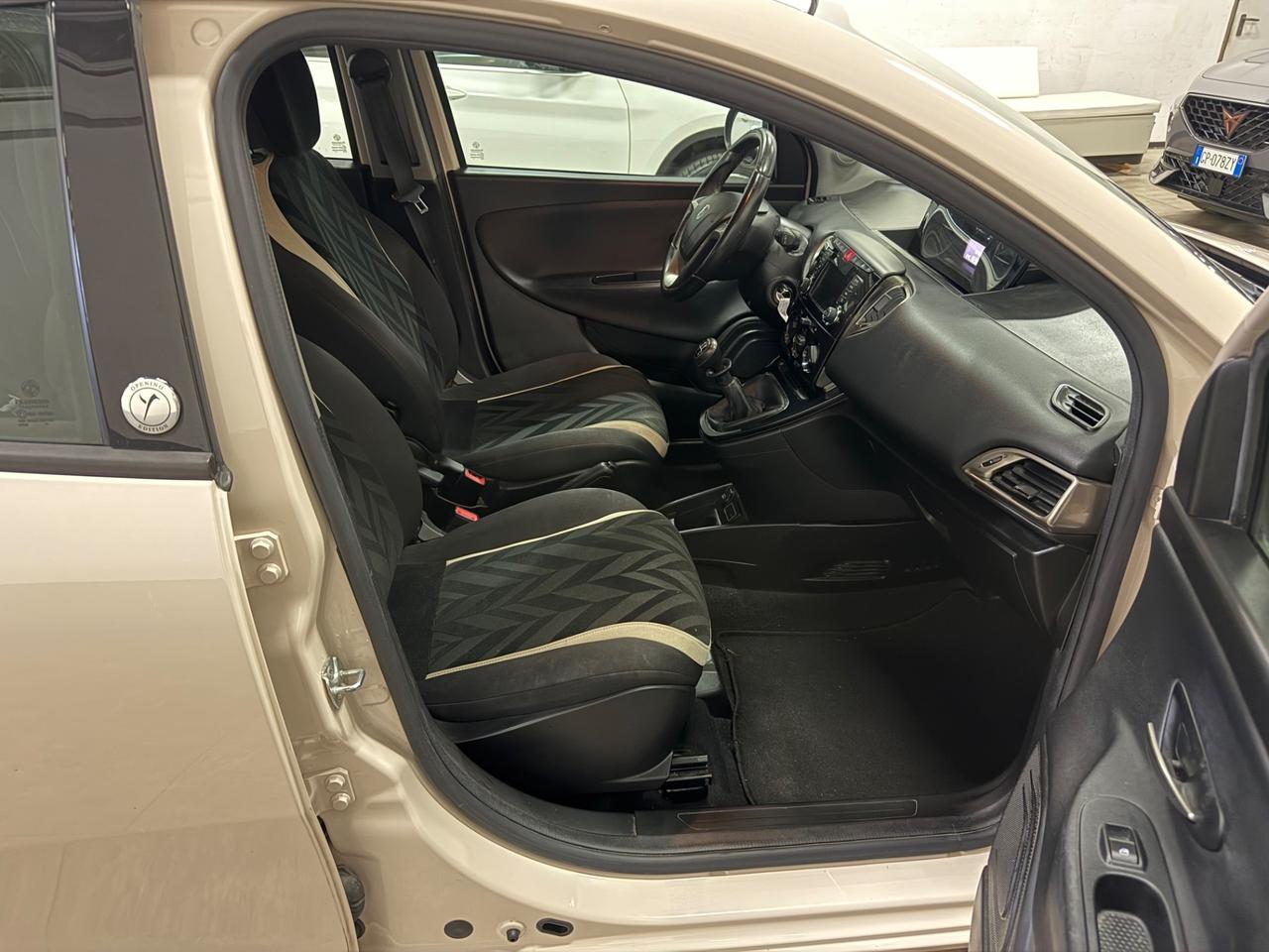 Lancia Ypsilon 1.2 69 CV 5 porte 30th Anniversary
