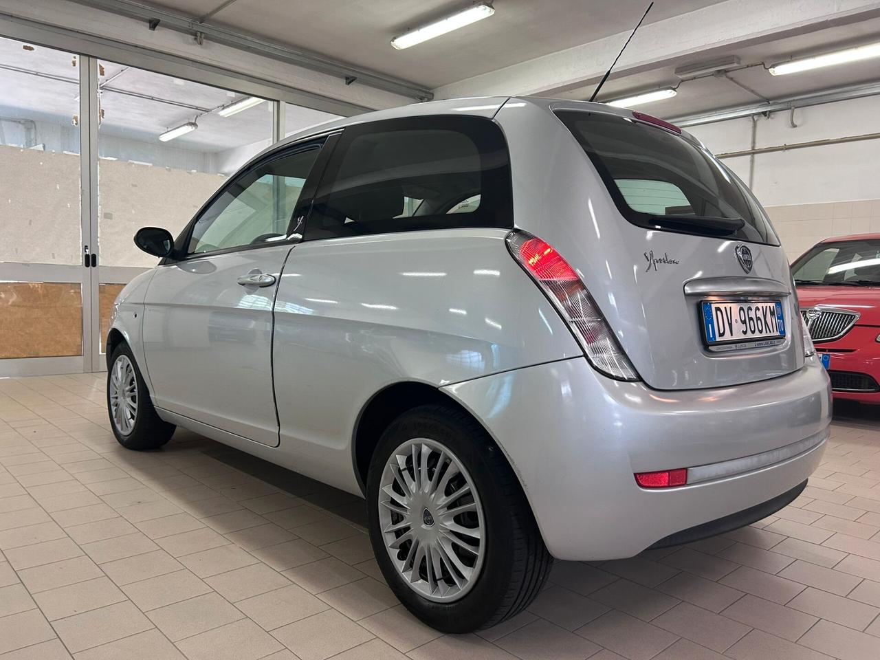 Lancia Ypsilon 1.2 Argento