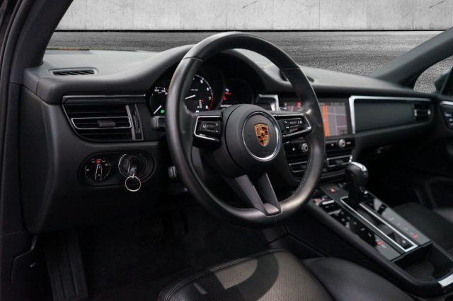 PORSCHE Macan 2.0