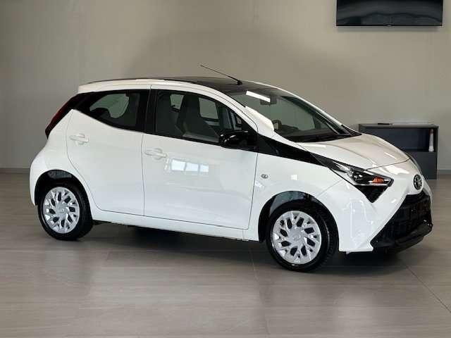 Toyota Aygo Connect 1.0 VVT-i 72 CV 5p X-Play