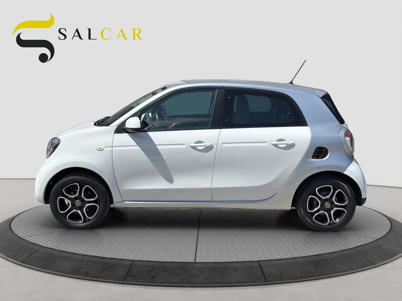 Smart ForFour 1.0 71cv twinamic Youngster automatica 2017