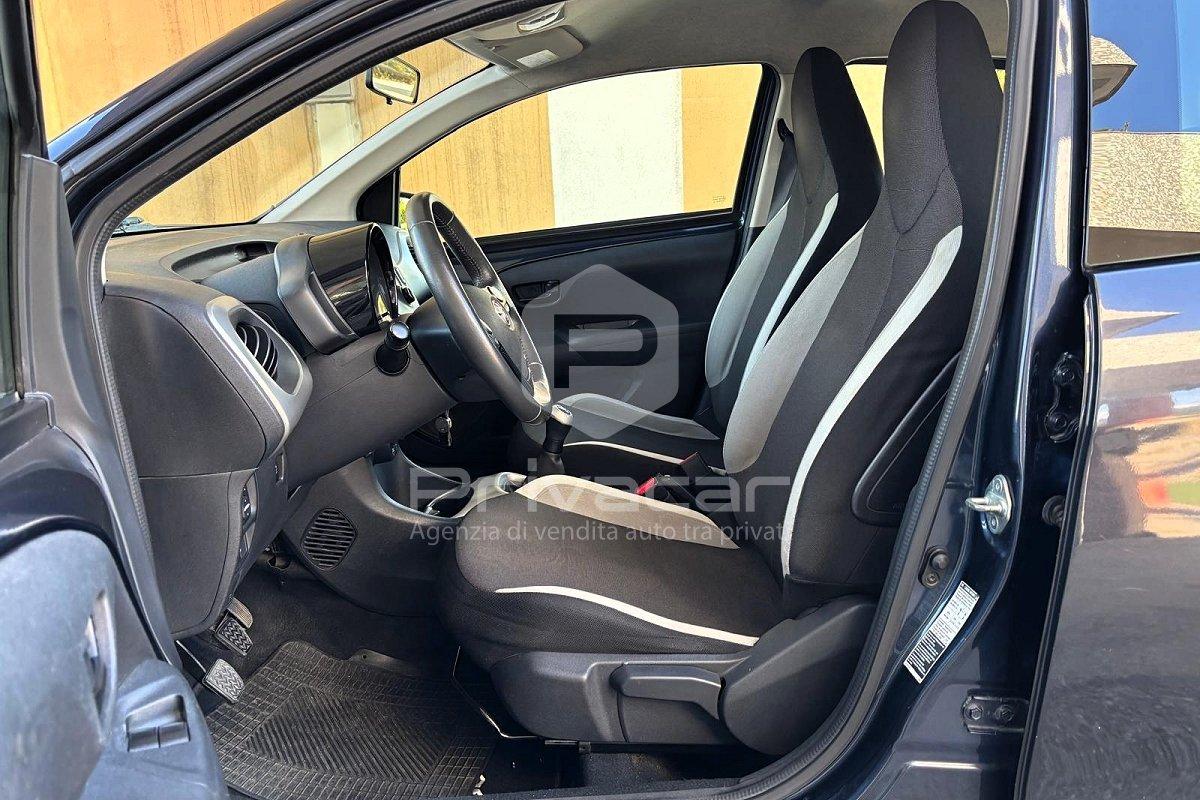 TOYOTA Aygo 1.0 VVT-i 69 CV 5 porte x-wave