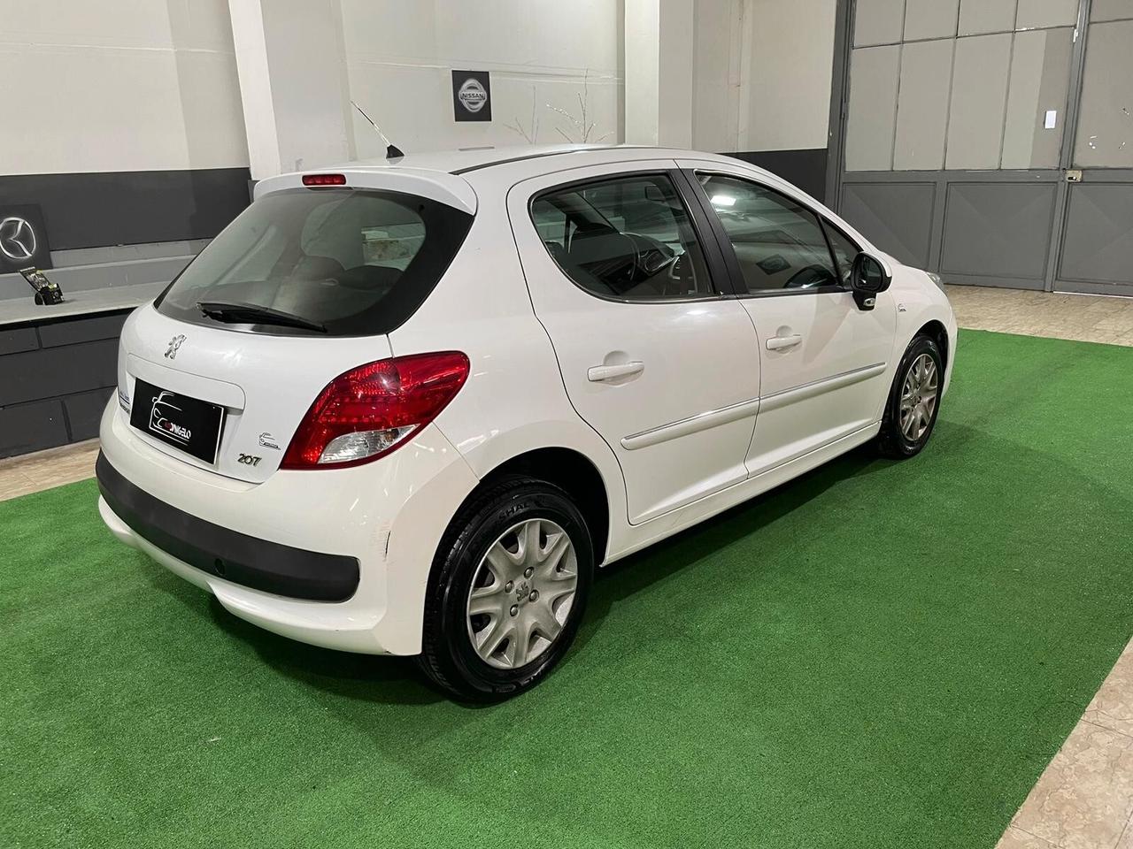 Peugeot 207 1.4 8V 75CV 5p. Active