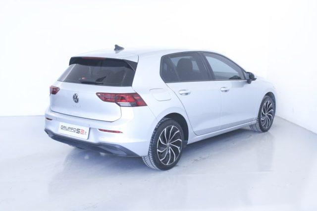 VOLKSWAGEN Golf 2.0 TDI DSG SCR Life Cerchi 17''/Vetri oscurati