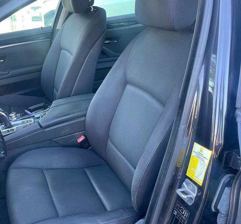 BMW Serie 5 Touring 520d Touring Business aut. 1°PROP-GARANZIA-KM CERTIFI