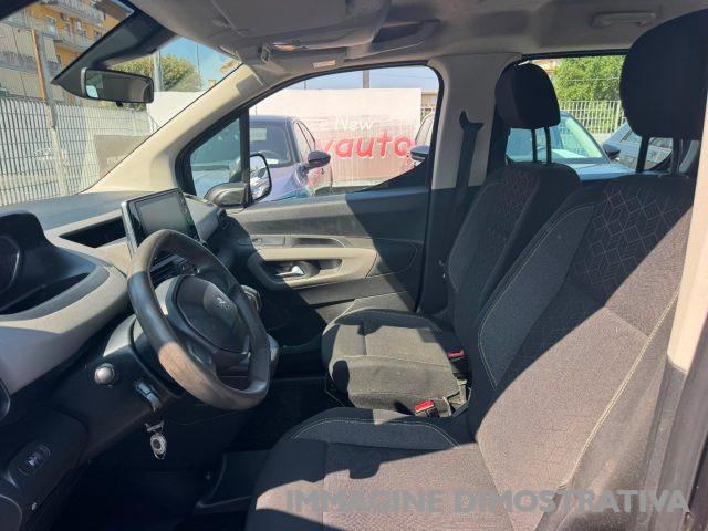 PEUGEOT Rifter BlueHDi 100 S&S Allure Standard